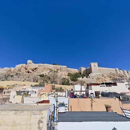 Casita La Paloma Bonita Del Pescador Hasta 5 Personas En El Casco Antiguo La Medina Centro Almeria Bajo Alcazaba Terraza Buena Vista Parking Privado Y Sabanas En Opcion Exterior foto