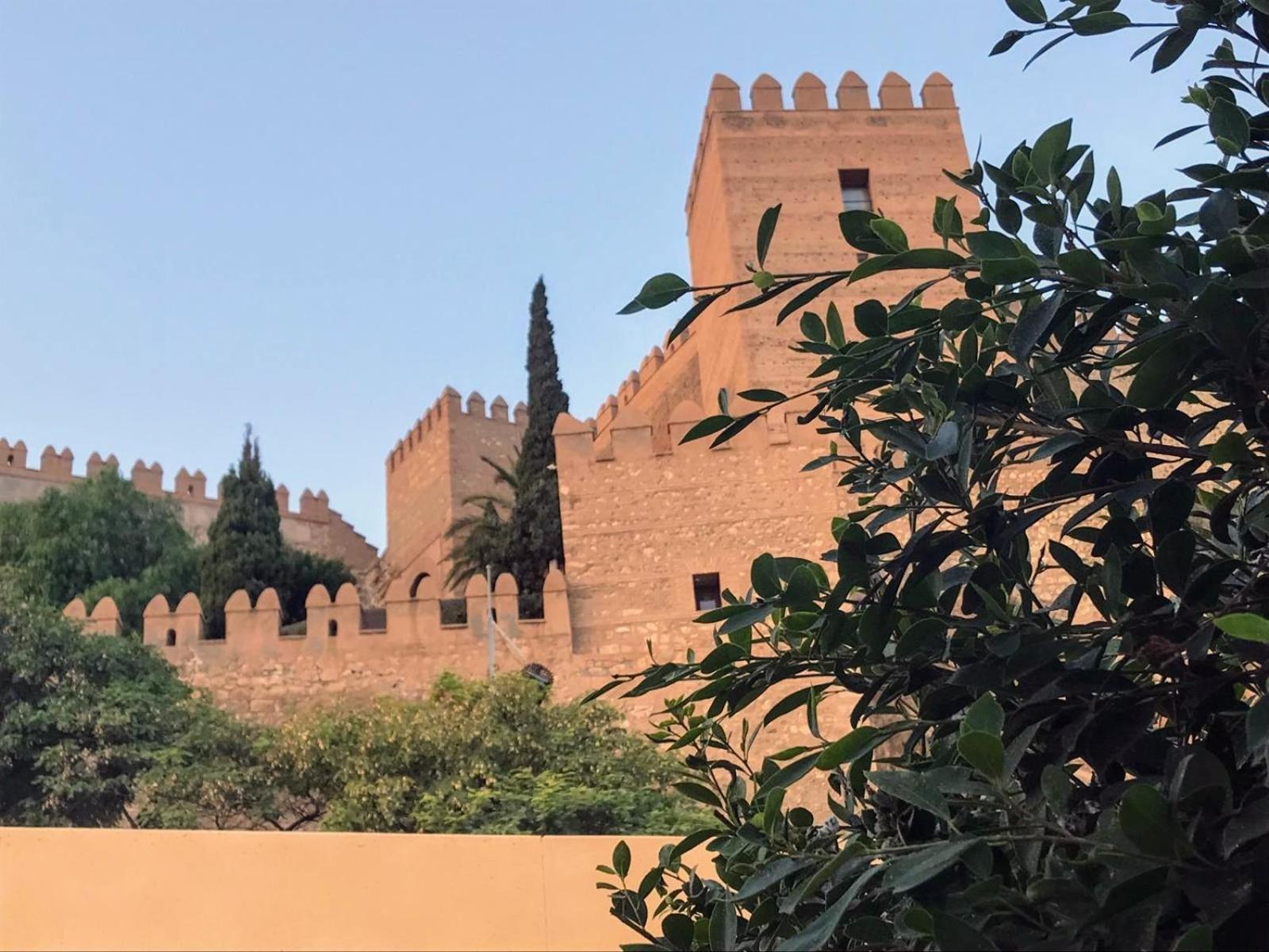 Casita La Paloma Bonita Del Pescador Hasta 5 Personas En El Casco Antiguo La Medina Centro Almeria Bajo Alcazaba Terraza Buena Vista Parking Privado Y Sabanas En Opcion Exterior foto
