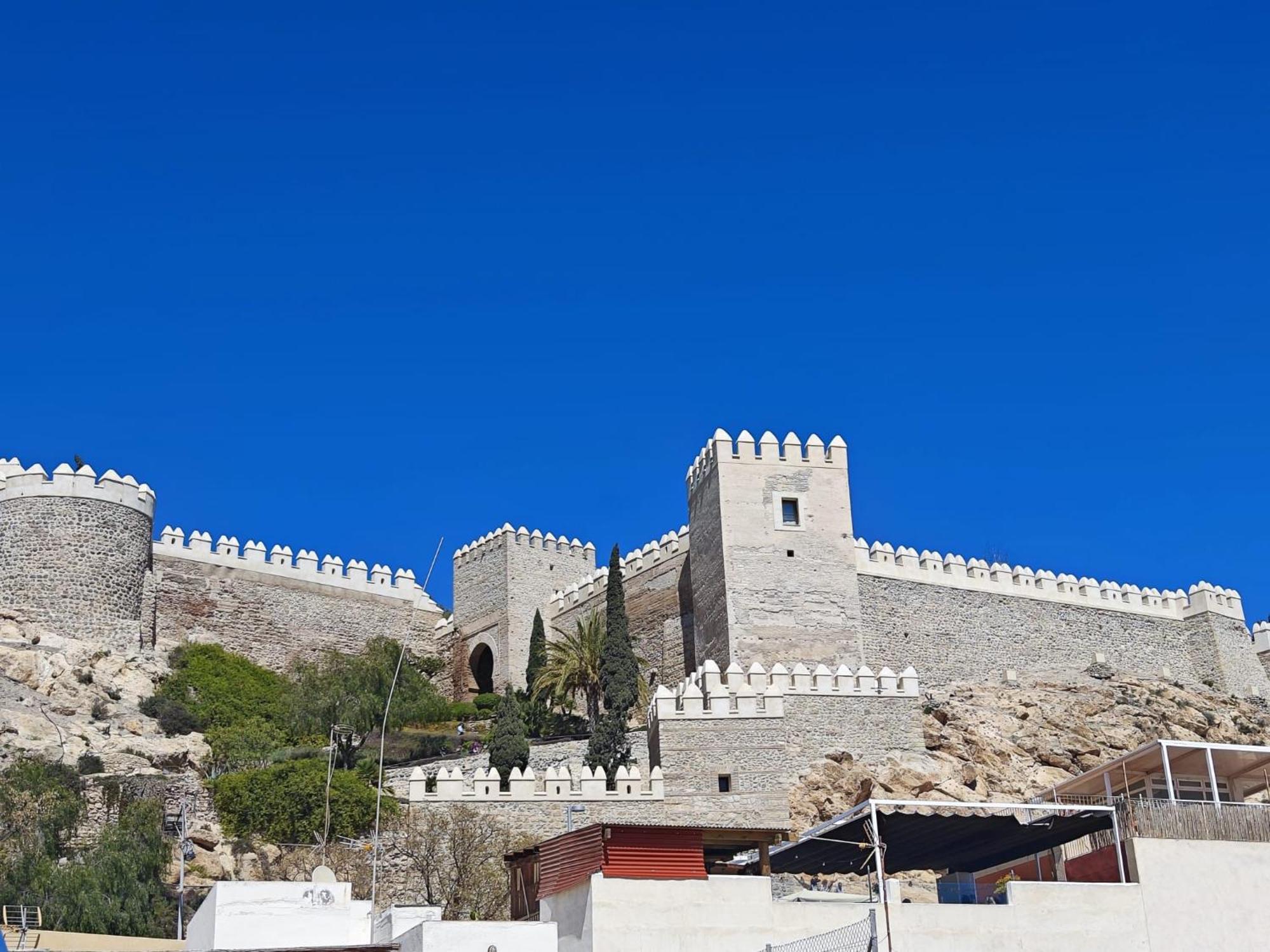 Casita La Paloma Bonita Del Pescador Hasta 5 Personas En El Casco Antiguo La Medina Centro Almeria Bajo Alcazaba Terraza Buena Vista Parking Privado Y Sabanas En Opcion Exterior foto