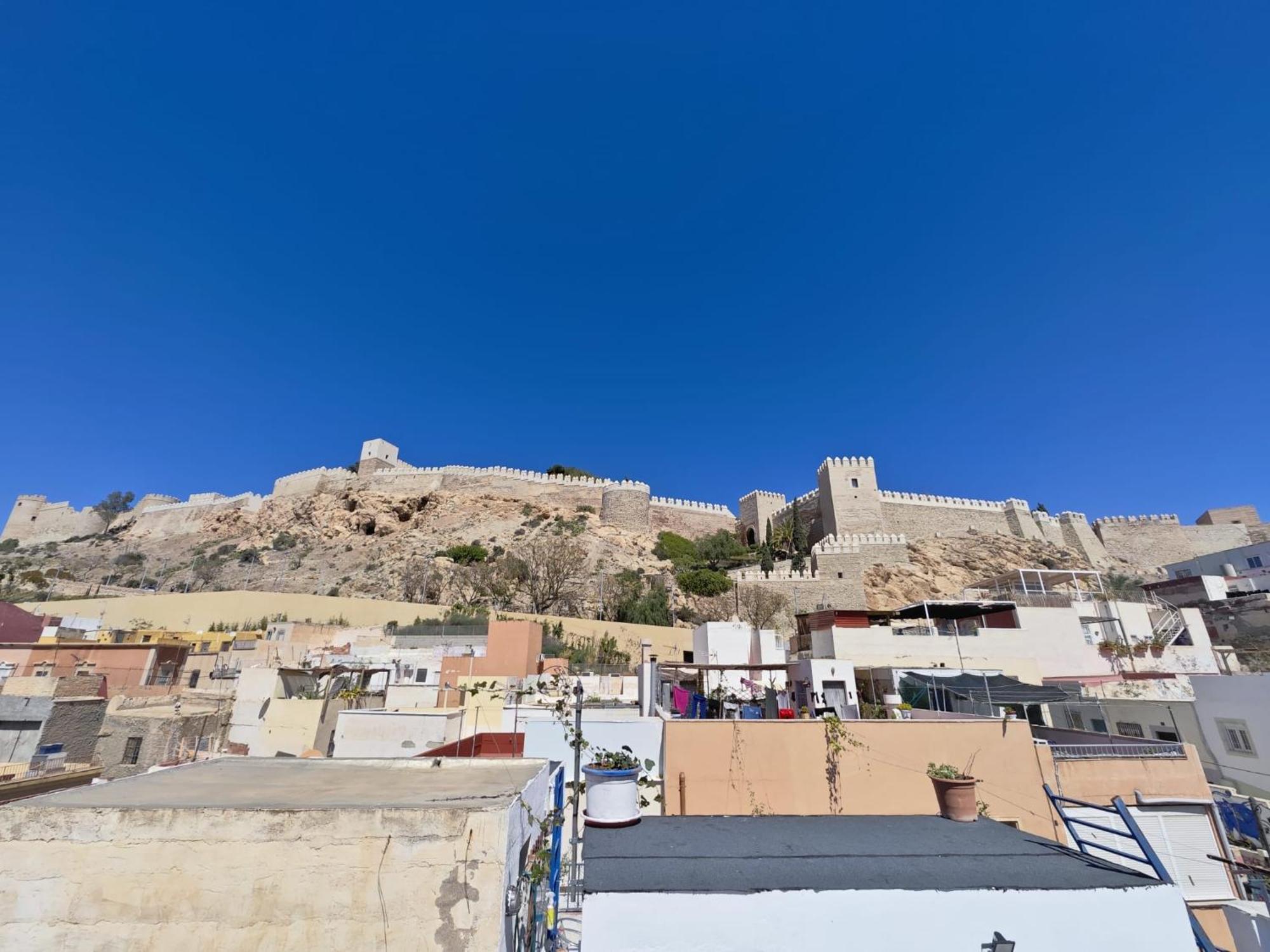 Casita La Paloma Bonita Del Pescador Hasta 5 Personas En El Casco Antiguo La Medina Centro Almeria Bajo Alcazaba Terraza Buena Vista Parking Privado Y Sabanas En Opcion Exterior foto